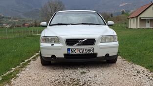 Volvo - S60 - 2.4  D5