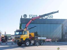 Volvo - FMX330 4x4 FASSI F135A2.23 kran kamion s ravnom platformom / STR-0596