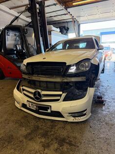 U djelovima Mercedes Benz - C 250 250 cdi