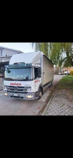 Mercedes Benz - 9-22