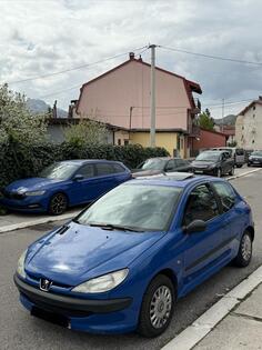 Peugeot - 206 - 1.1 benz