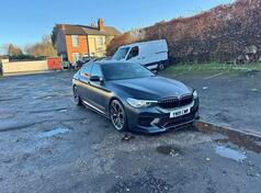 U djelovima BMW - M5 3.0