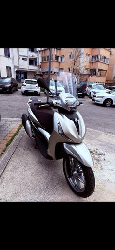 Piaggio - beverly