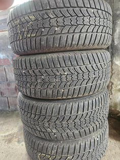 Fabričke rims and Savahp2 tires