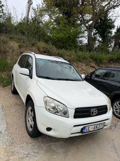 Toyota - RAV 4 - 2.0