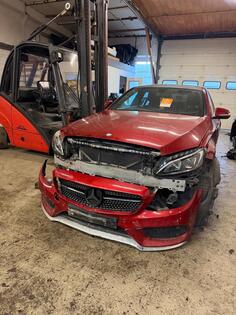 U djelovima Mercedes Benz - C 220 220 cdi