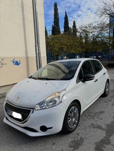 Peugeot - 208 - 1,4 HDI