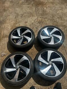 Fabričke rims and continental tires