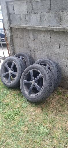 Fabričke rims and VW OEM tires