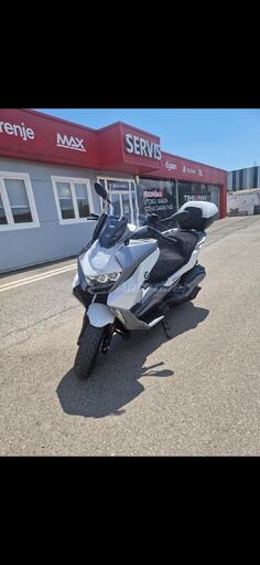BMW - c400Gt