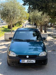 Opel - Corsa - 1.2 BENZIN