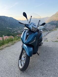 Piaggio - Beverly 400