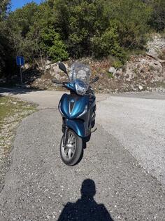 Piaggio - Beverly 400