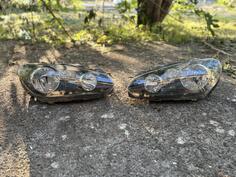 Оба фара za Volkswagen - Golf 6    - 2011