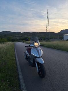 Piaggio - Beverly Sport Touring