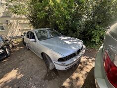 BMW - 520 i in parts