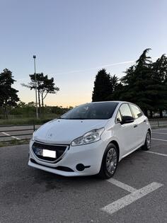 Peugeot - 208 - 1.4
