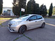 Peugeot - 208 - 1.0 I