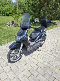 Piaggio - Beverly 250