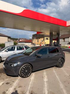 Volkswagen - Golf 8