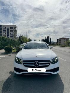 Mercedes Benz - E 220 - 1950/143