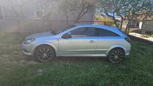 Opel - Astra - 1.9 GTC