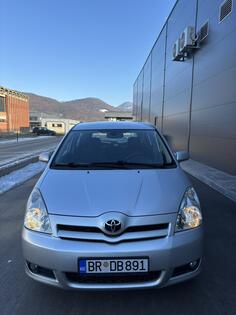 Toyota - Corolla Verso - 2.2