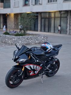 Yamaha - R6
