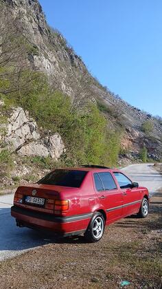 Volkswagen - Vento - 1.8