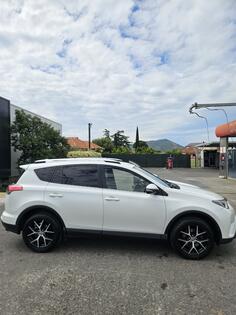 Toyota - RAV 4 - 2.0