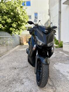 Yamaha - Xmax 250