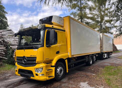 Mercedes Benz - ACTROS 2540 Kamion hladnjača + prikolica + rampa / LTK521
