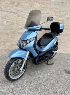Piaggio - Beverly 250