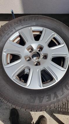 Fabričke rims and goodyear tires