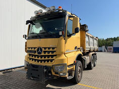 Mercedes Benz - 3348 K / 6x4 / kiper / MO3107