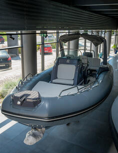Zodiac - Zodiac-Medline 7.5 + Yamaha 300hp