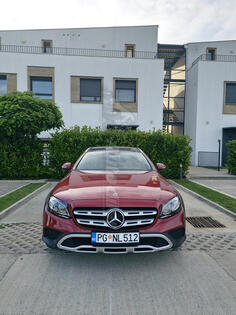 Mercedes Benz - E 220 - 4MATIC All-Terrain
