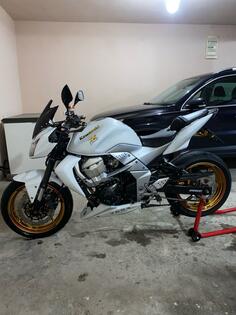 Kawasaki - Z750