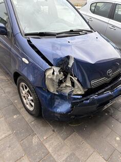 Toyota - Yaris - 1000