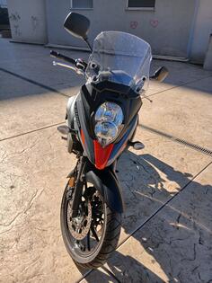Suzuki - STROM DL 650 A
