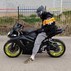 Suzuki - GSXR 600