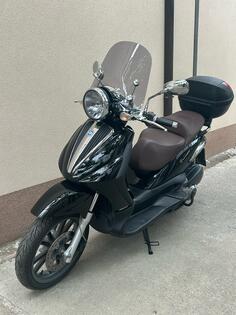 Piaggio - Beverly Cruiser 250