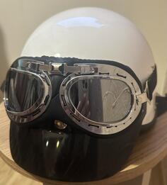 Arai - retro slem