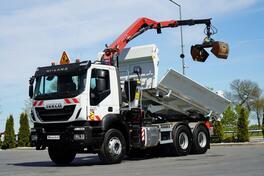 Iveco - Trakker 360 2 s kiper + Kran / IMP-4214