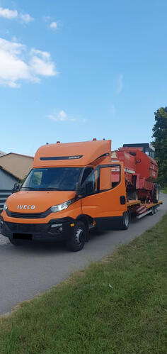 Iveco - DAILY tegljač + poluprikolica sa niskom platformom / MO3201