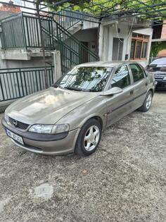 Opel - Vectra - 1.6 B