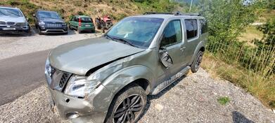 Nissan - Pathfinder - 2.5 DCI