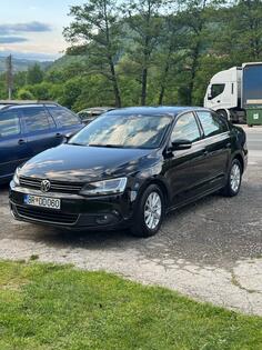 Volkswagen - Jetta - 2.0 tdi