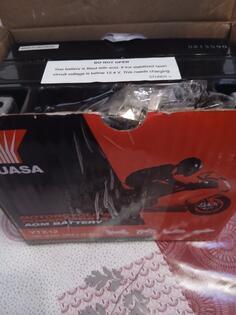 Akumulator Yuasa -  12V - 11 Ah