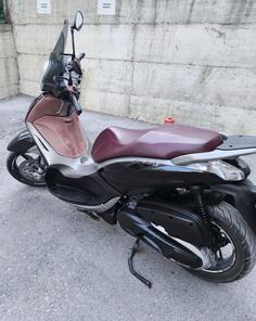 Piaggio - Beverly Sport Touring